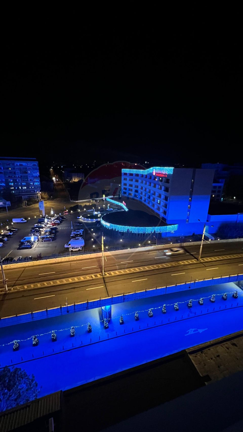 2 Camere de Închiriat, Centru