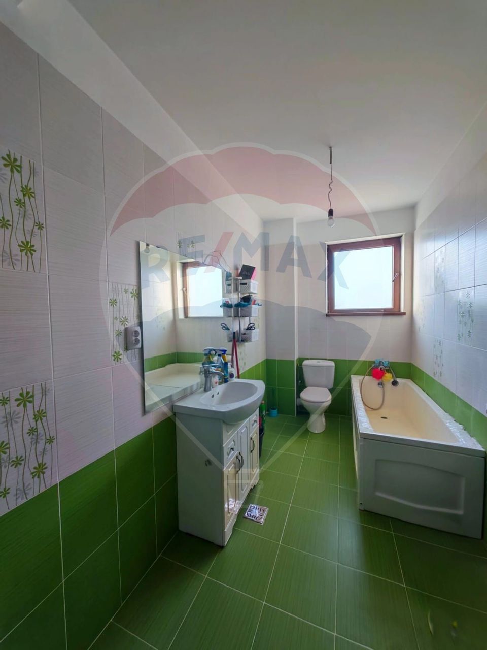 Casă cu 3 camere, curte și mansardă – Chiajna, str. Luceafarului