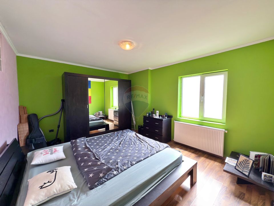 Apartament cu 3 camere de vânzare în zona ultracentrală a Aradului