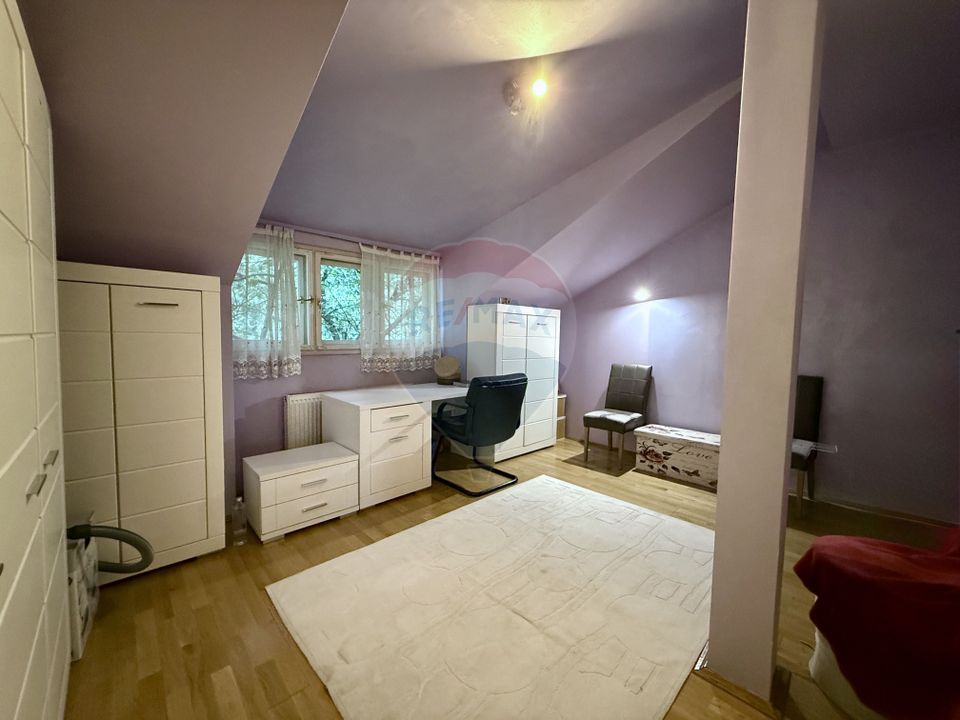 Apartament în vilă, Curte comună cu piscină – Andrei Mureșanu