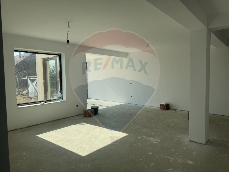 5 room House / Villa for sale