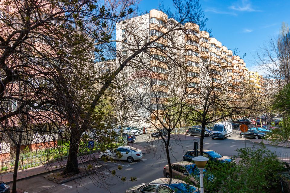 Apartament cu 3 camere de vânzare în zona Nerva Traian / Vlad Dracul