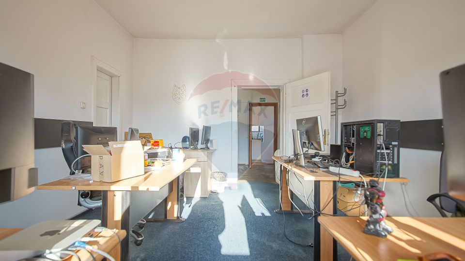 11 room House / Villa for rent, Tractorul area