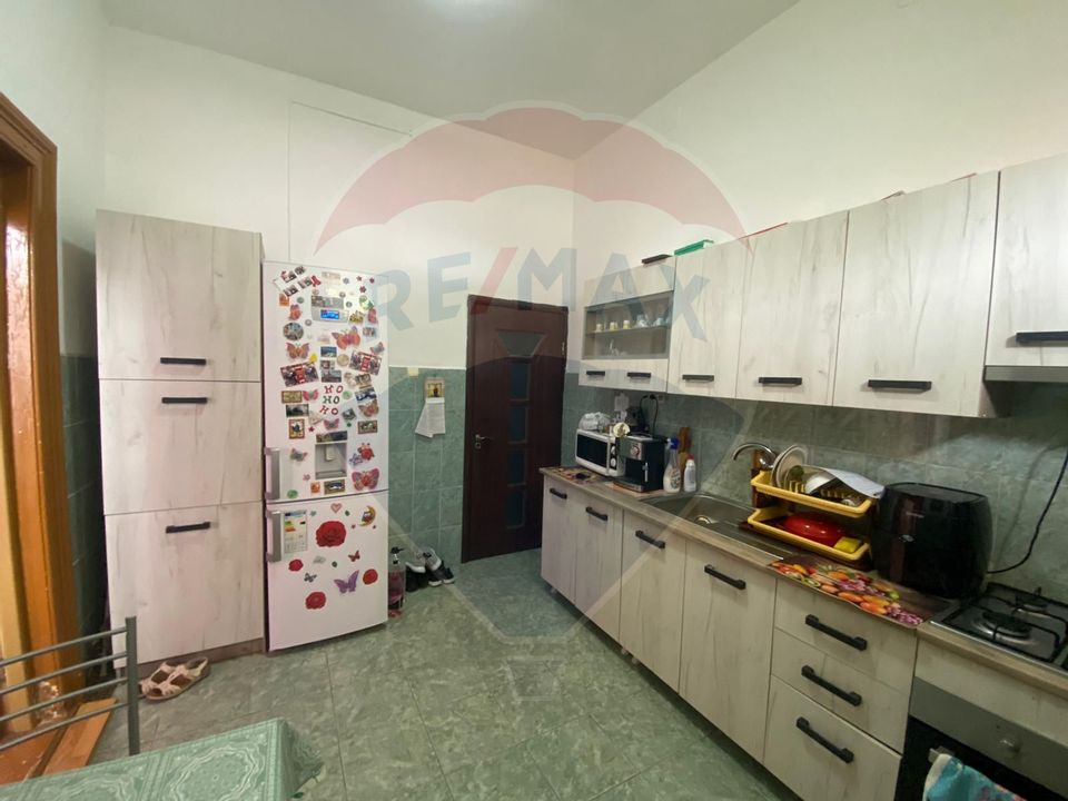 Apartament cu 2 camere central