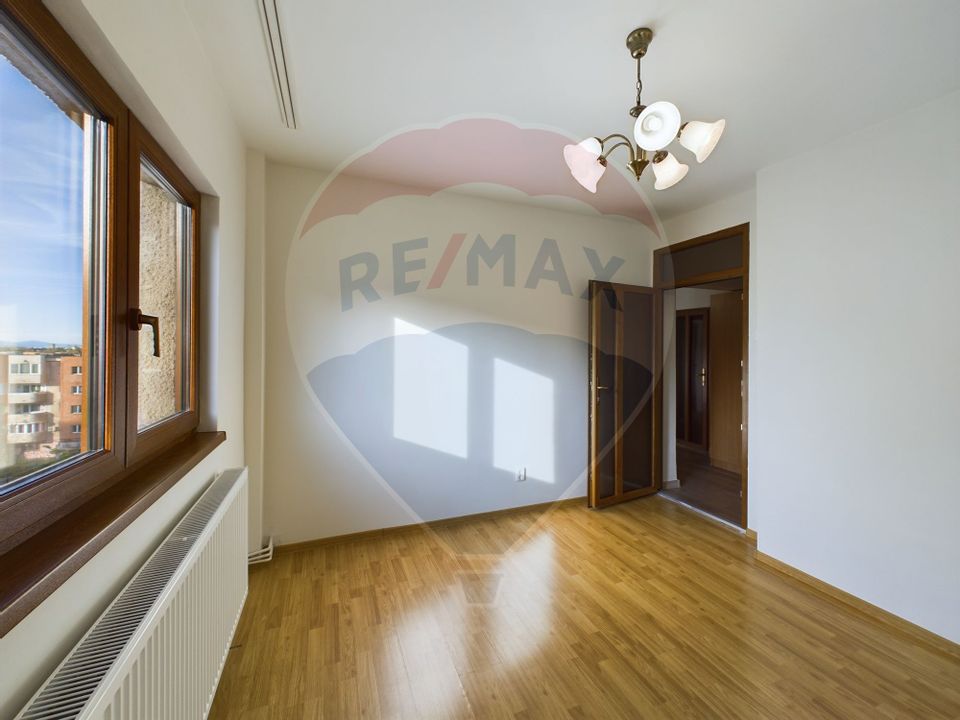 De inchiriat! Apartament 3 camere Zizinului/Calea Bucuresti