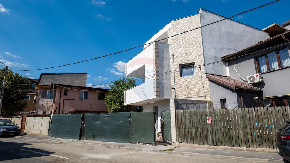 Vanzare duplex P+1+2 retras