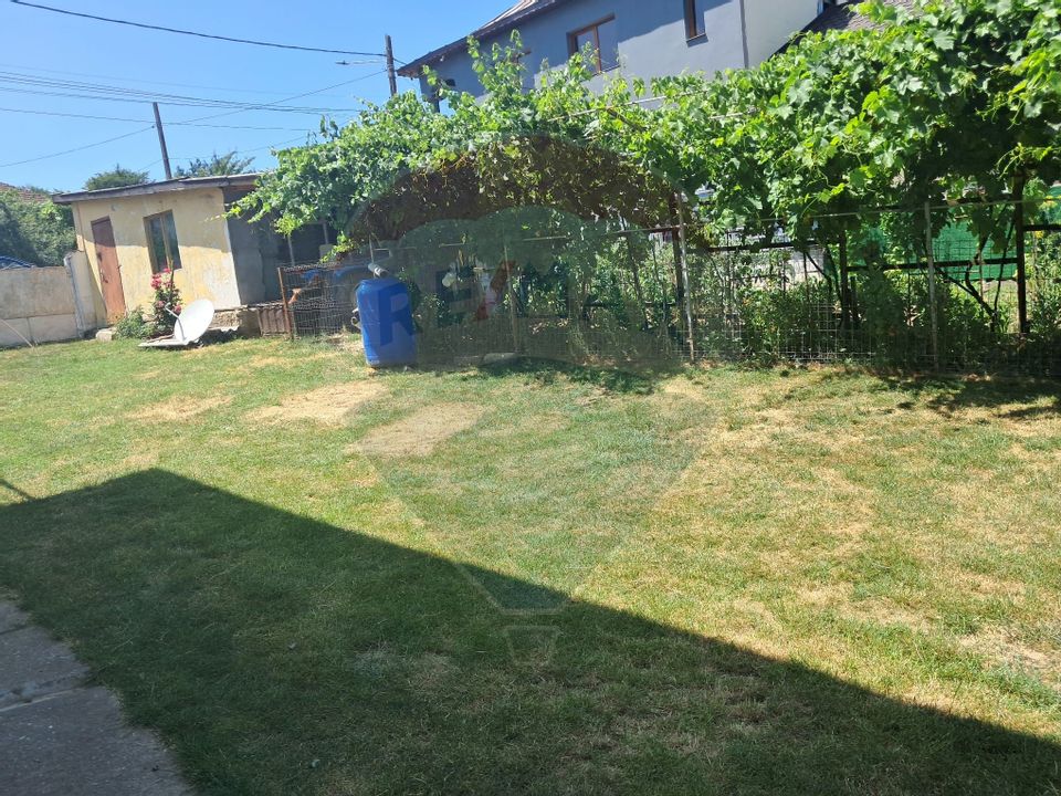 Casă / Vilă cu 4 camere de vânzare in Fratostita Dolj