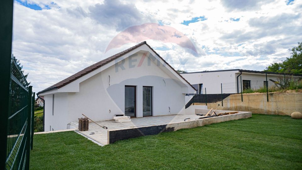 4 room House / Villa for sale