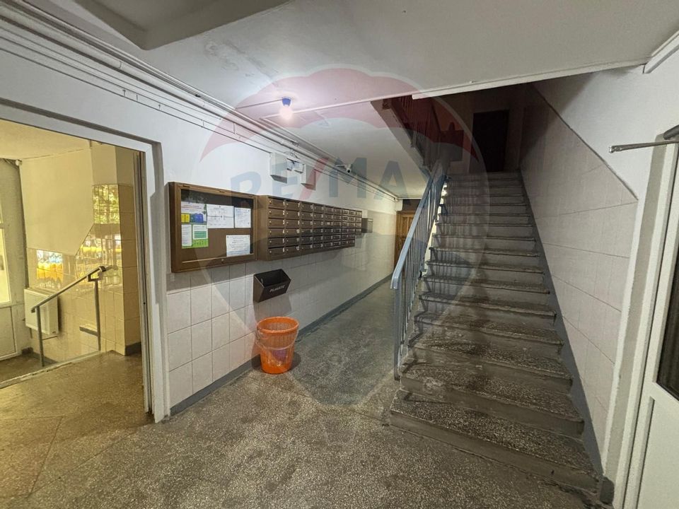 4 room Apartment for sale, Teiul Doamnei area