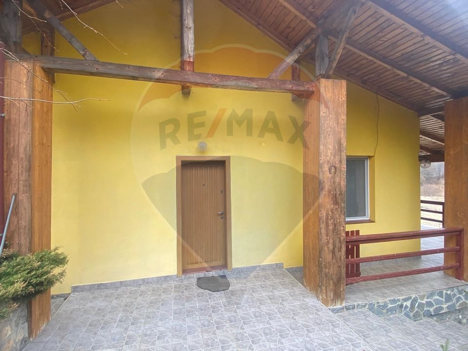 Casă / Vilă cu 6 camere de vânzare Podul Dambovitei/ Arges