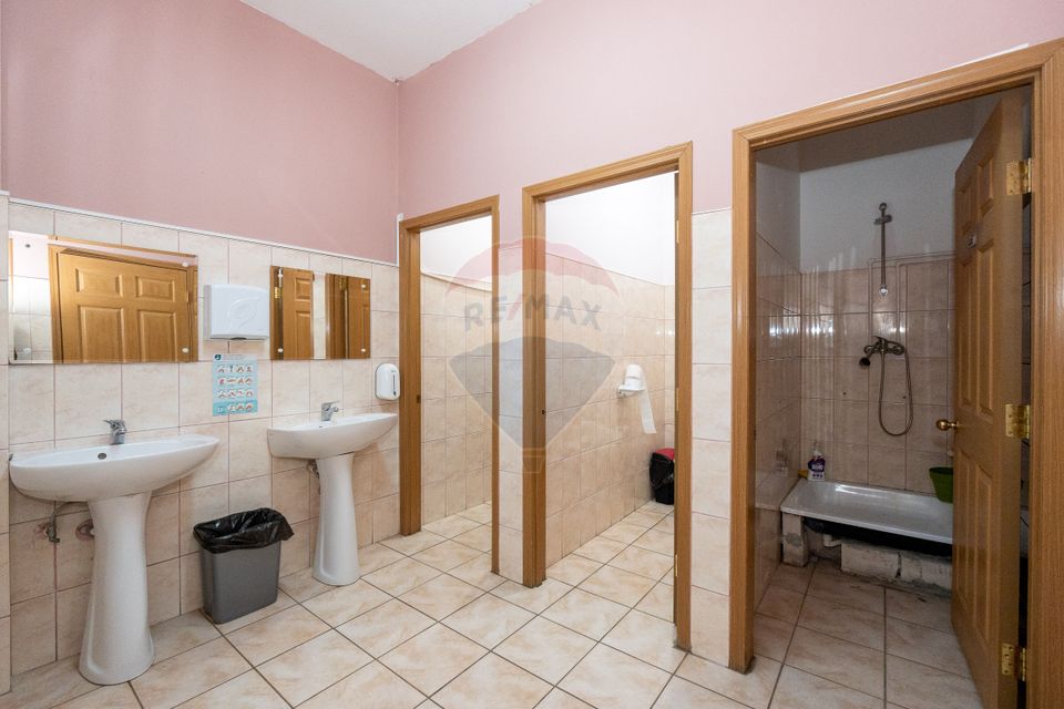 350sq.m Commercial Space for rent, Gavana area