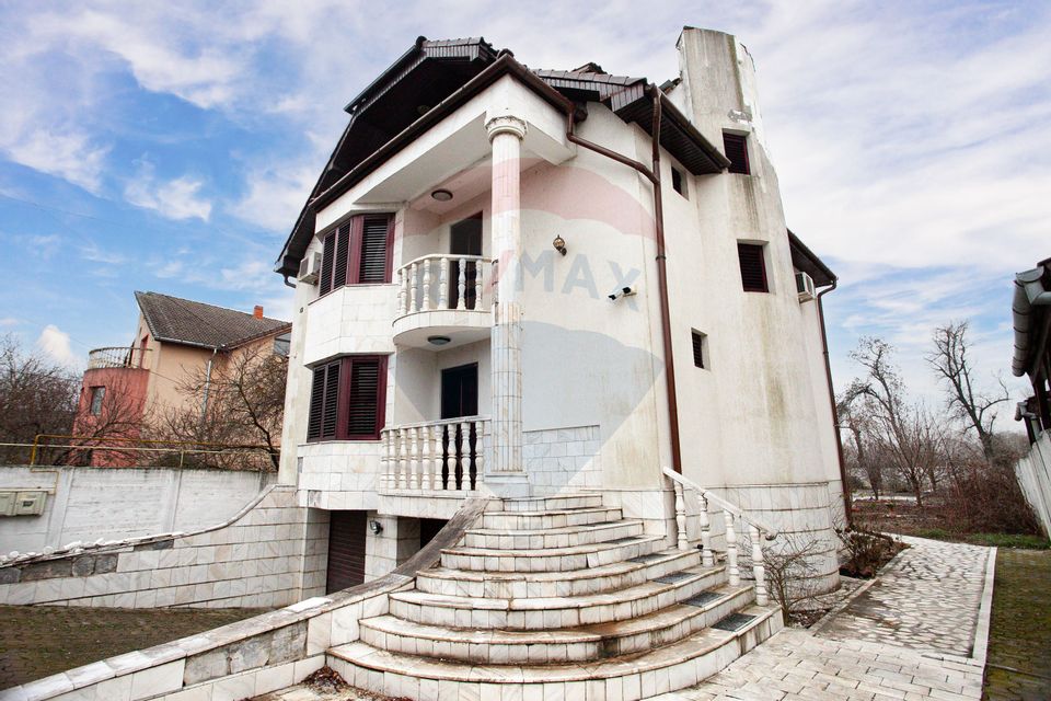 6 room House / Villa for sale, Crisan area