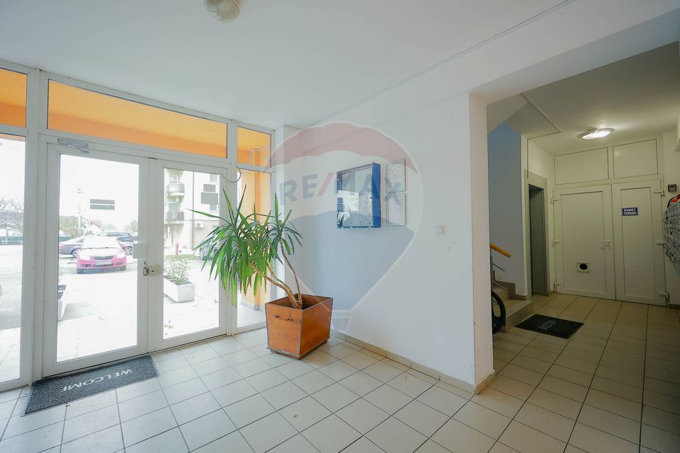Apartament 3 camere, 2 băi, 91 mpu, lift, terasă mare, Prima Nufărul