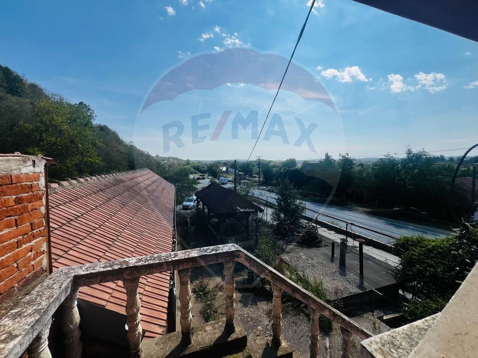 8 room House / Villa for sale