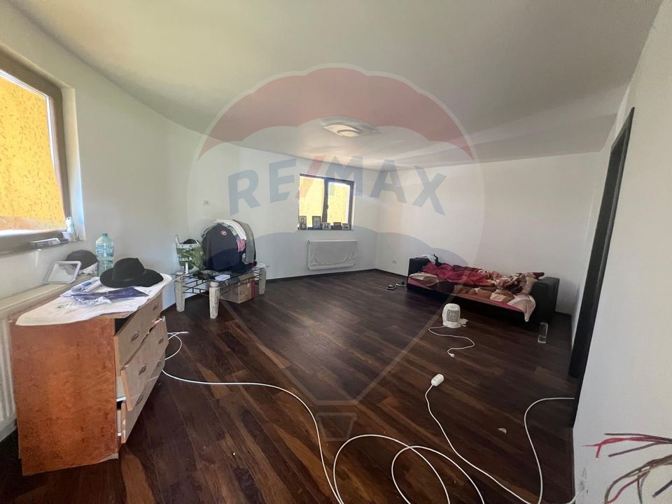 4 room House / Villa for sale