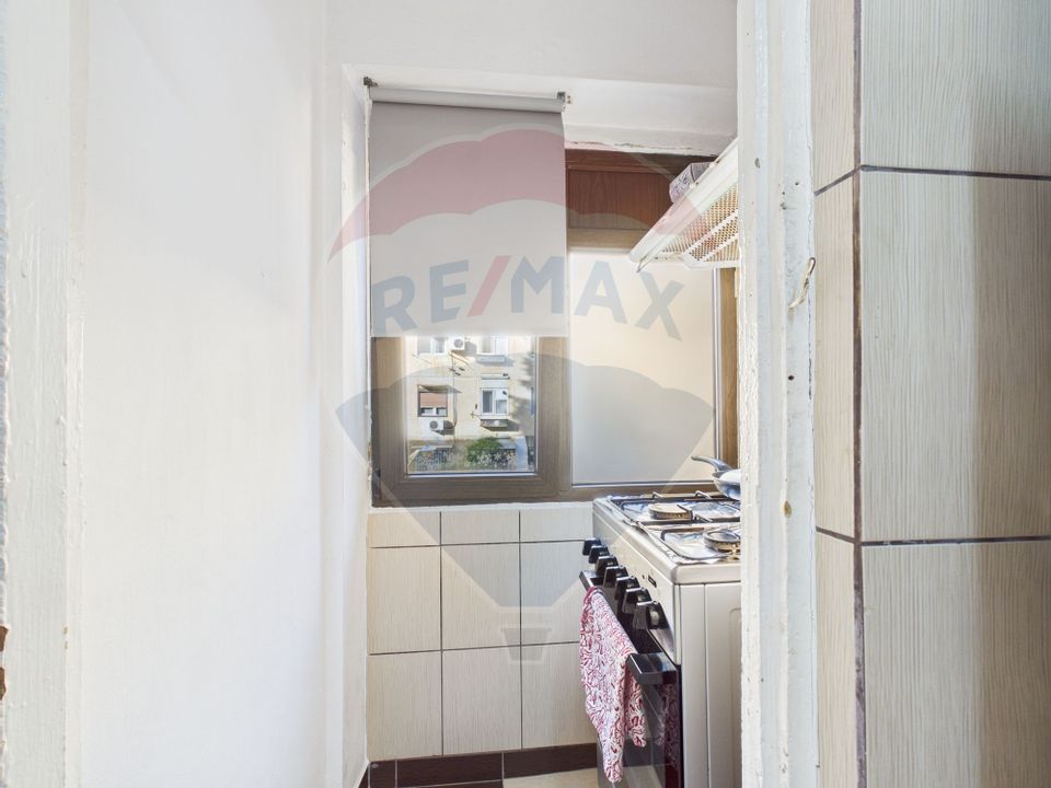 Apartament cu 3 camere de vânzare în zona Ferentari
