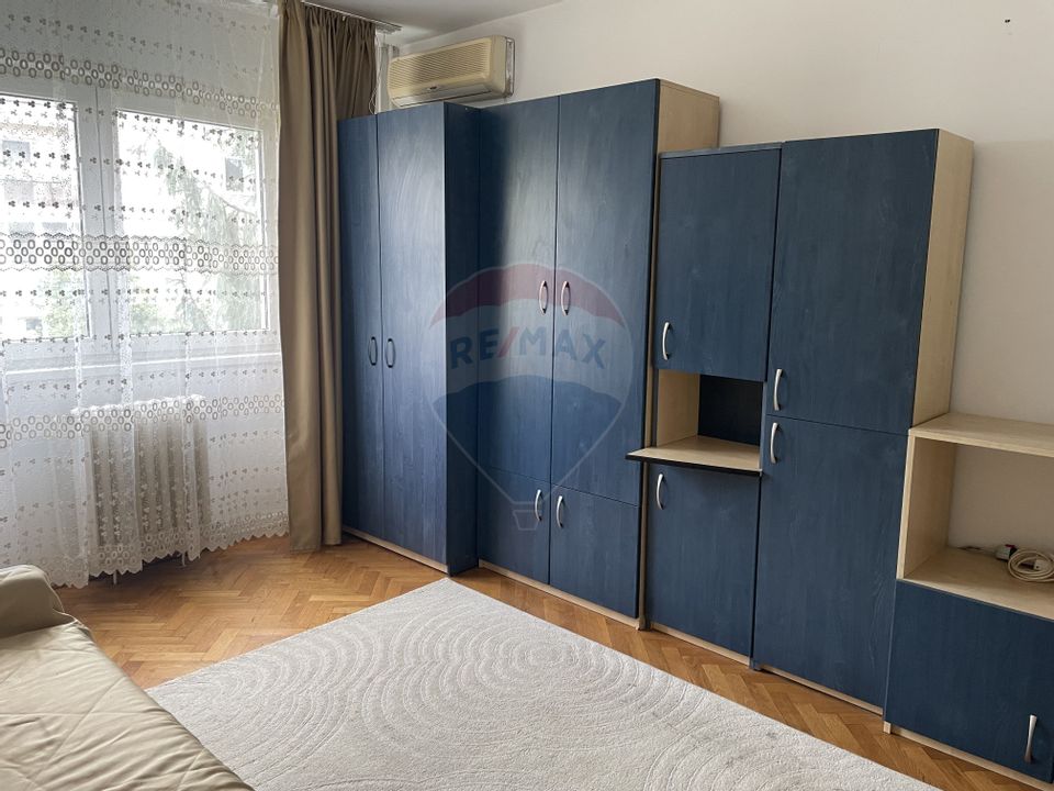Apartament 3 camere de închiriat în Grădini Manastur