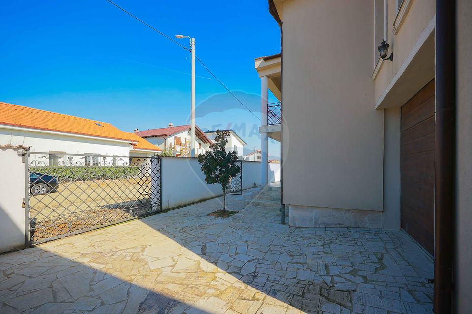 De vânzare Casă/Pensiune în zona Nufărul - Sânmartin