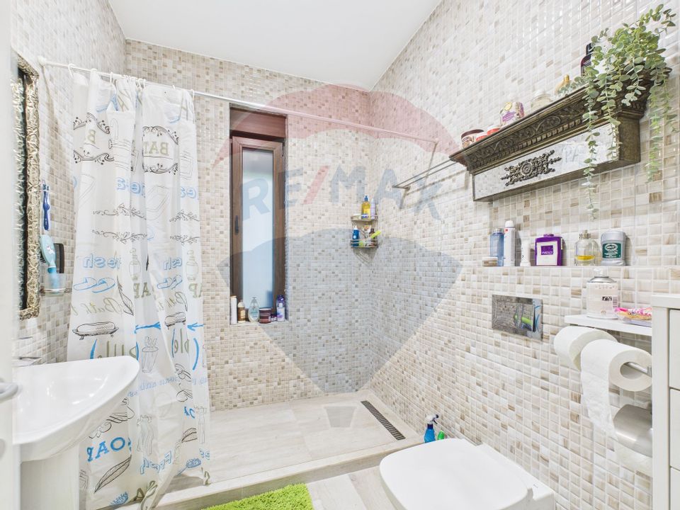 Casa pasiva autonoma Peris Cocioc 380 mp utili P+M teren 1040 mp