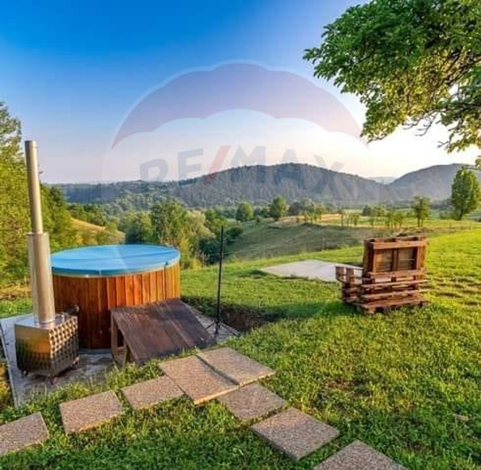 Casă de vânzare zona Bratca, 5 camere, 12 375 teren