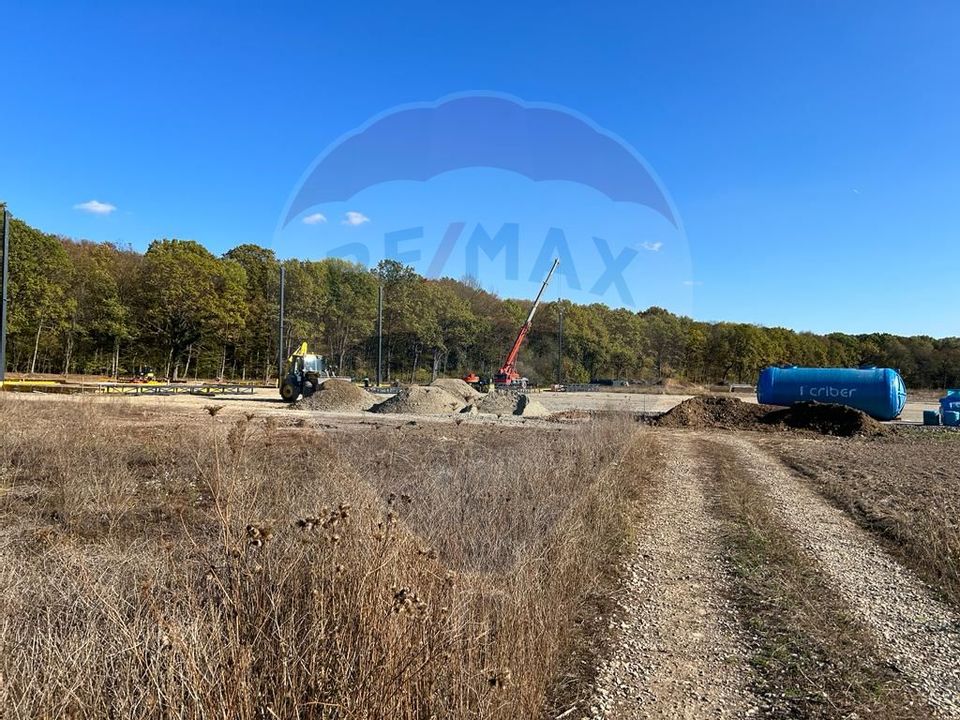 Land 4,050sqm Ciolpani / Strada Plopului