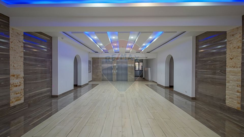 4 room Apartment for sale, Tractorul area