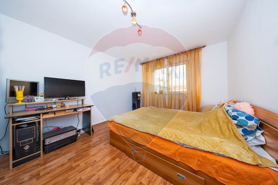 Apartament spatios, mobilat si utilat, 3 camere, Noua!