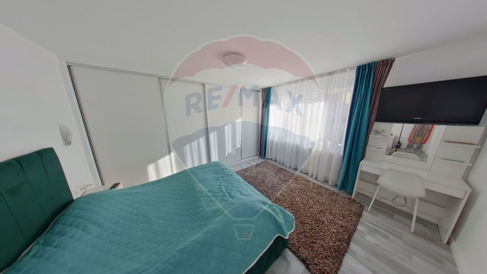 Casă / Vilă cu 3 camere de vânzare în zona Est