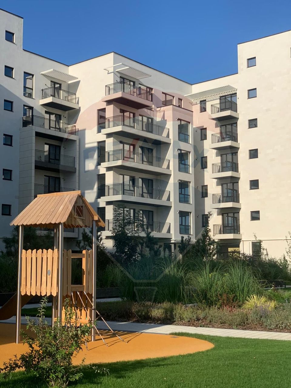 De Vânzare Apartament 2 Camere Complex Nou în Pipera