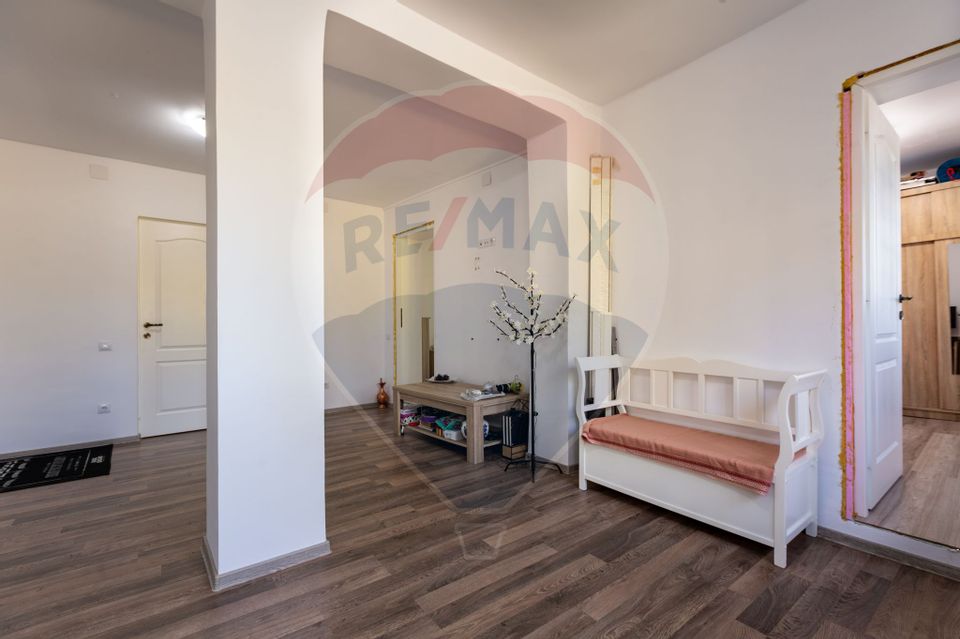 3 room House / Villa for sale, Est area