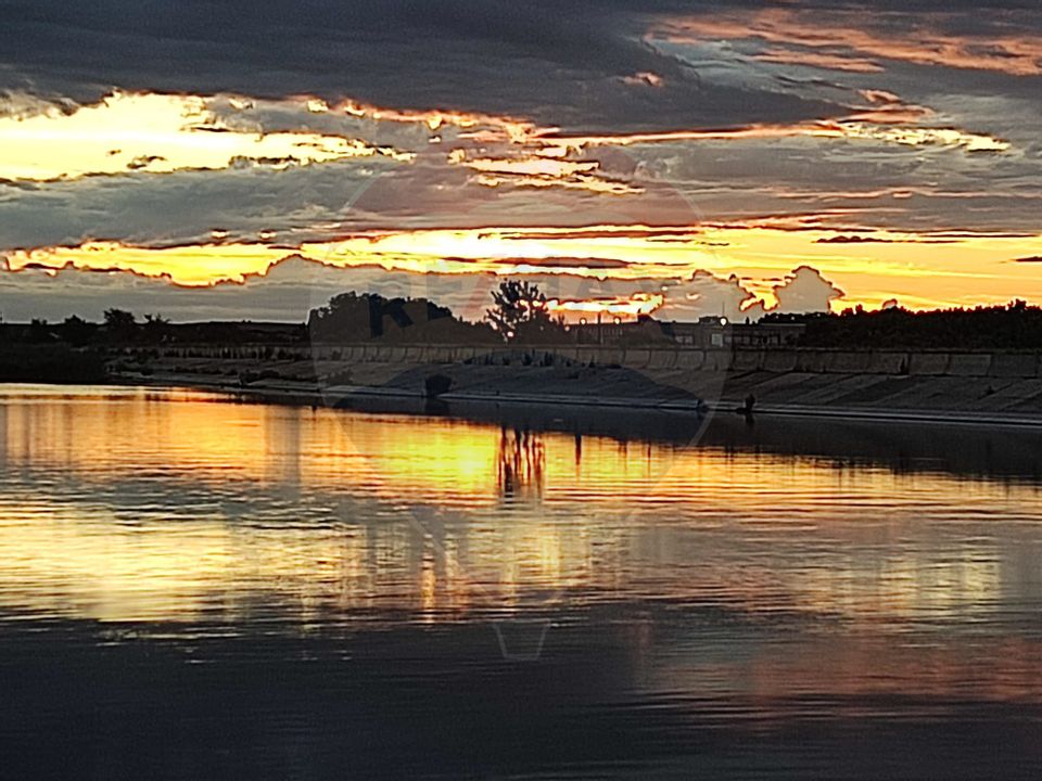 Apartament cu vedere spectaculoasa spre lac in Aqua City