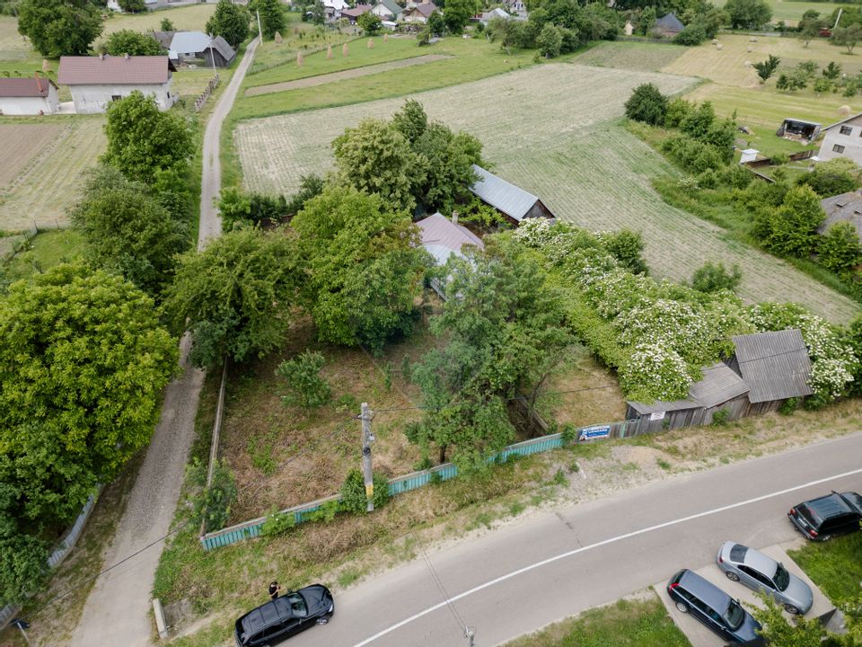 Teren BOROAIA - 75 ari - strada principala