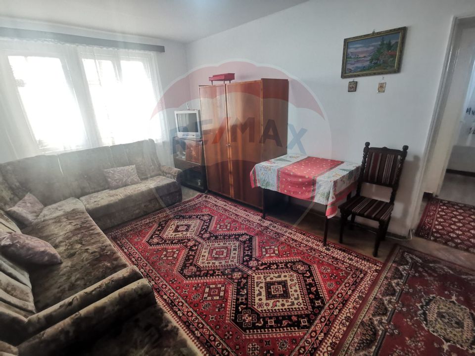 Apartament cu 2 camere de închiriat în zona Central