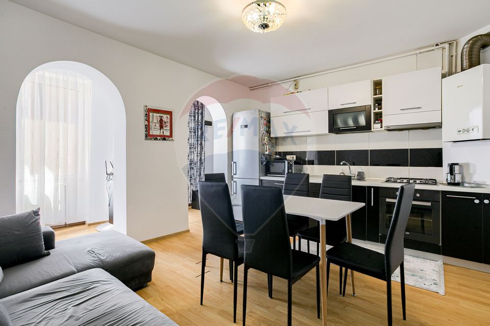 Apartament cu 2 camere de vânzare în zona Ultracentral