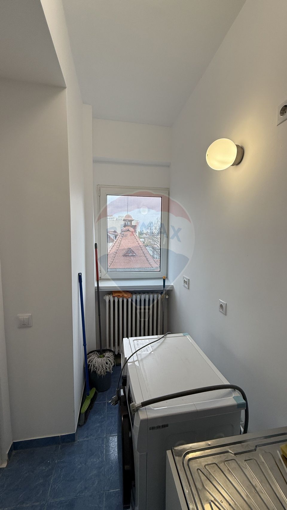 De inchiriat! Garsoniera la Universitate