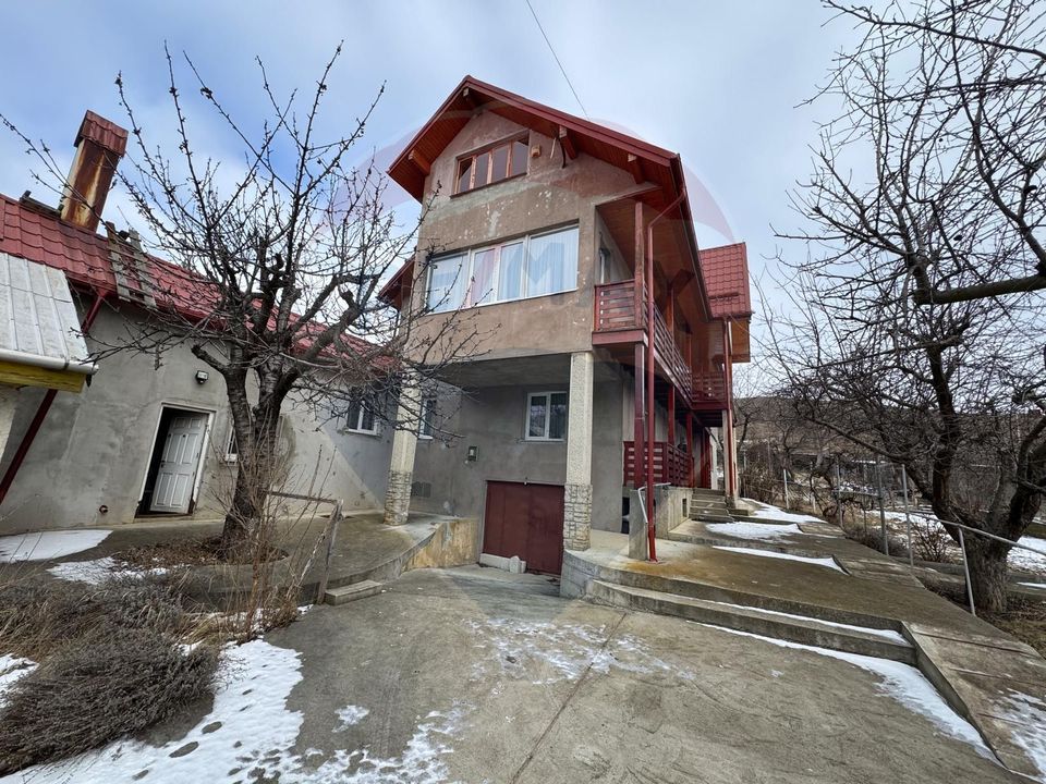 6 room House / Villa for sale, Darmanesti area