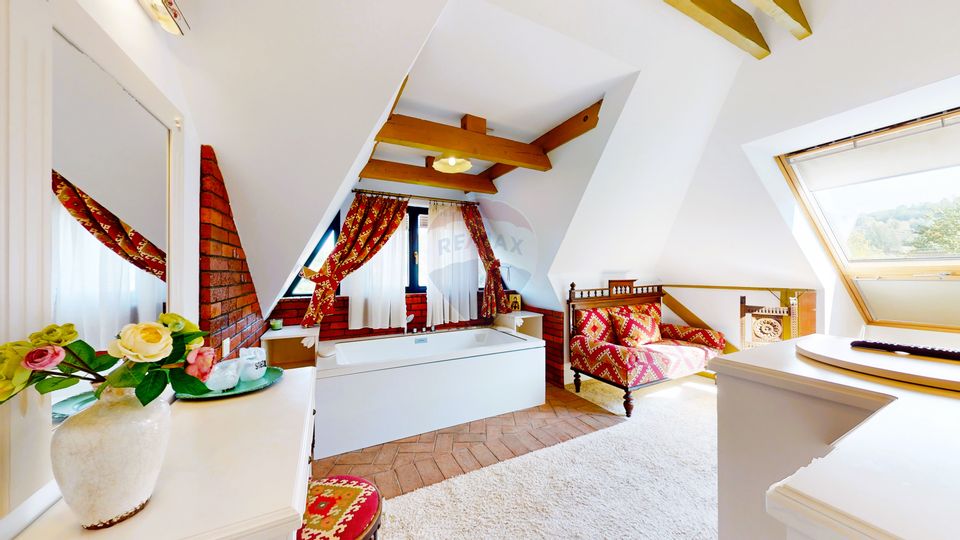 Bratescu Manor | less than a 10-minute walk to Bran Castle