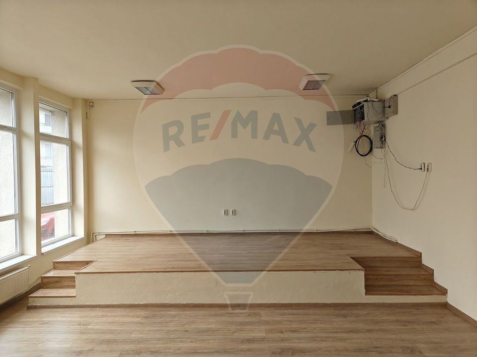 Spațiu de birouri, 68 mp, open space, de inchiriat