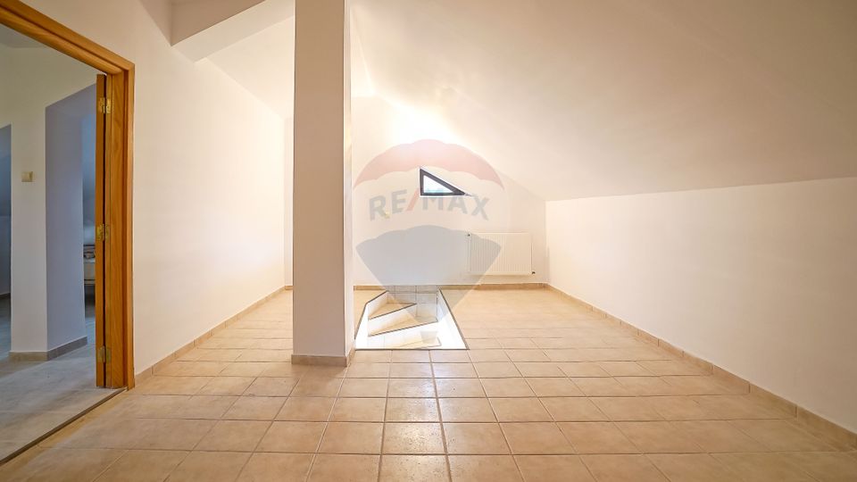 0% comision | Casă 6 camere | Centrală proprie | Predeal |