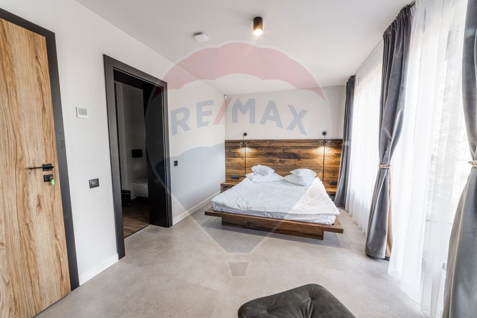 22 room Hotel / Pension for sale