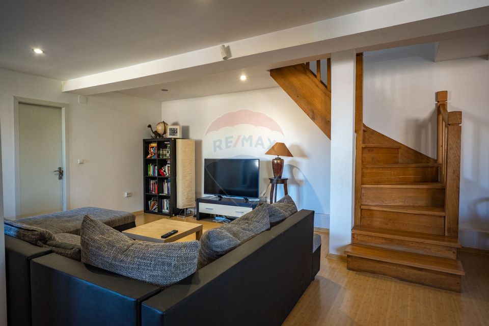 Casă / Vila de Vanzare