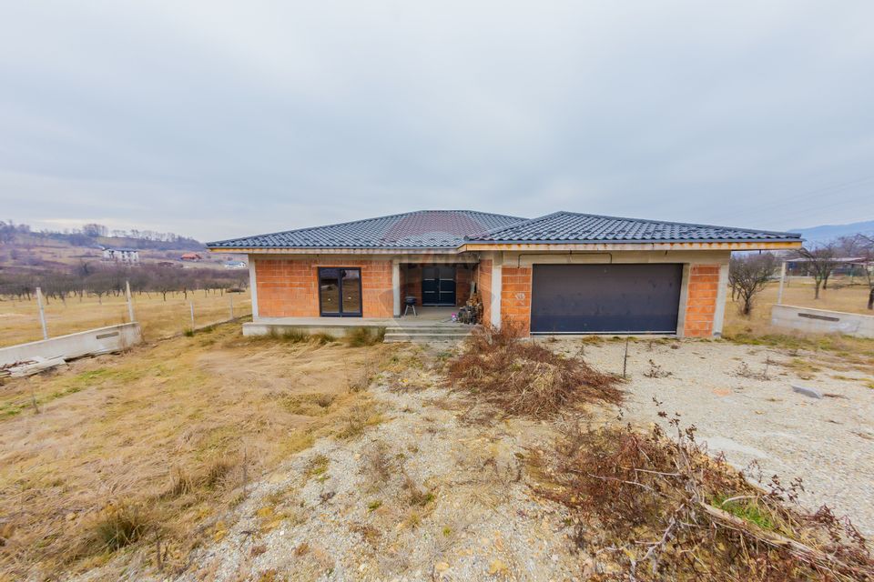 7 room House / Villa for sale, Est area