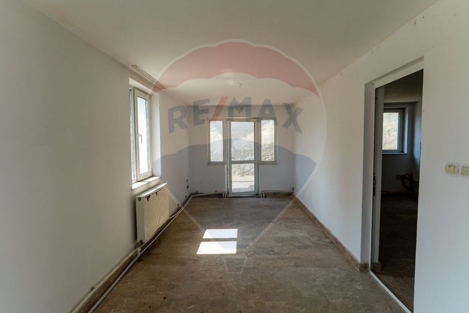 4 room House / Villa for sale, Central area