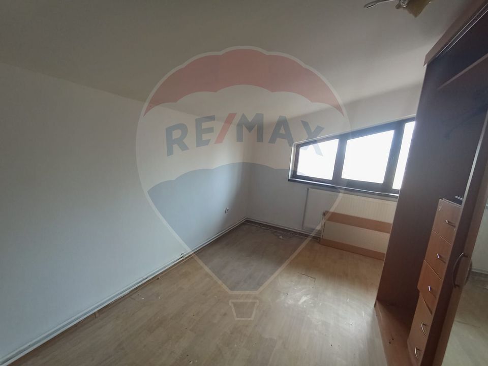 Casă / Vilă cu 5 camere de închiriat în zona Bariera Valcii