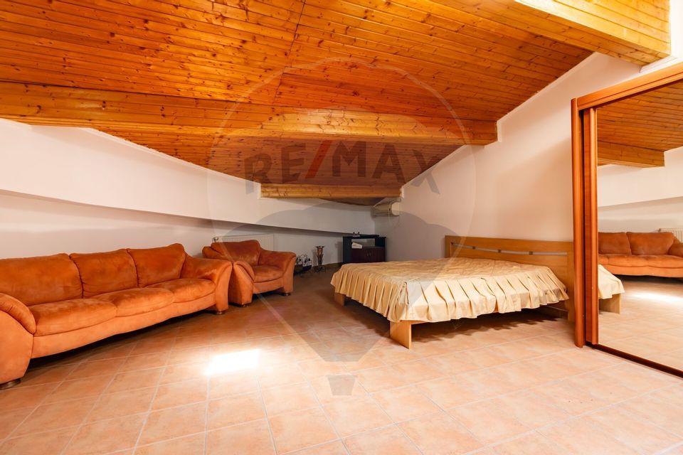 Villa for sale 14 rooms/SWIMMING POOL/ GENEROUS LAND/ BRAGADIRU-ILFOV