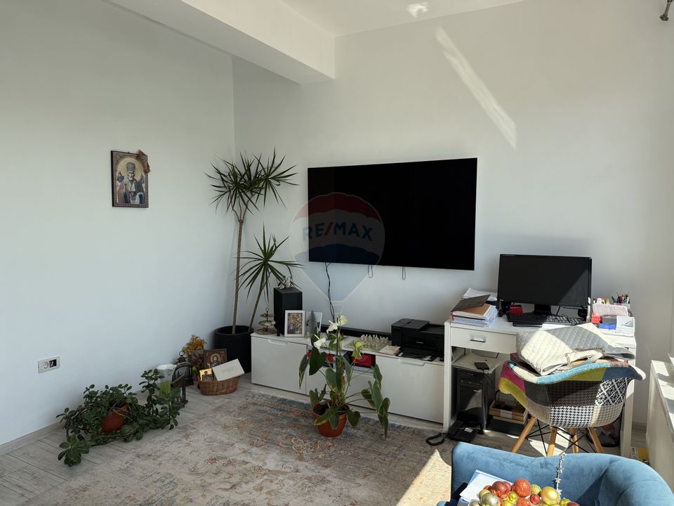 Vilă premium cu priveliște la lac și acces direct la apă