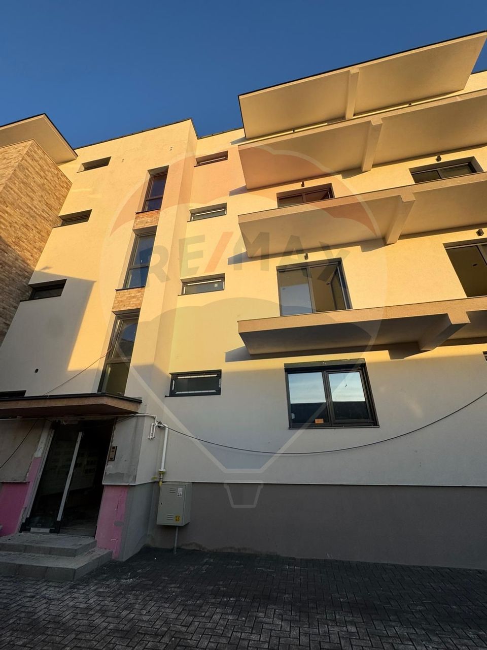 Apartament cu 2 camere de vânzare bloc NOU centrul vechi