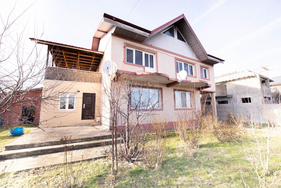 Casa individuala cu 6 camere de vanzare, Singureni, Cringuri, Giurgiu