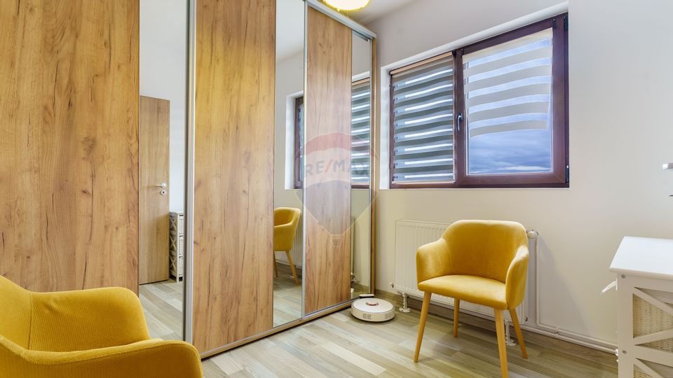 Teren 9.4 ha extravilan + casa 230 mp, COMISION 0%