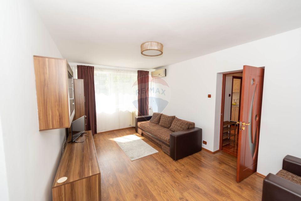 Apartament semidecomandat cu 3 camere de inchiriat Vasile Goldis Minis